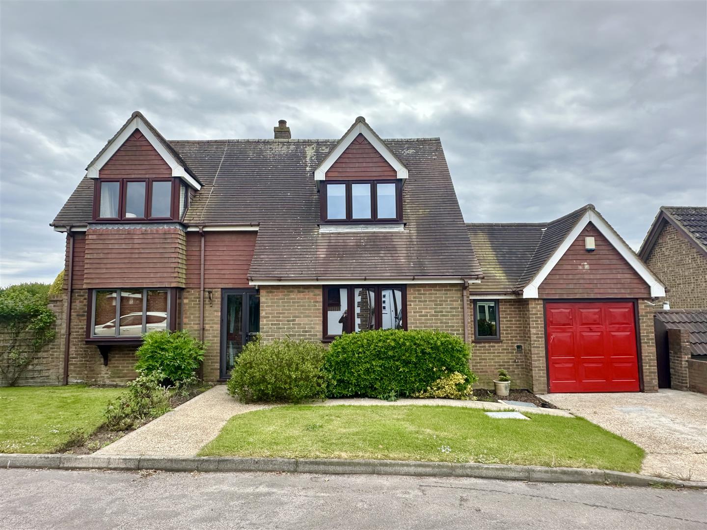 4 bed property in Glenview Close, Hastings